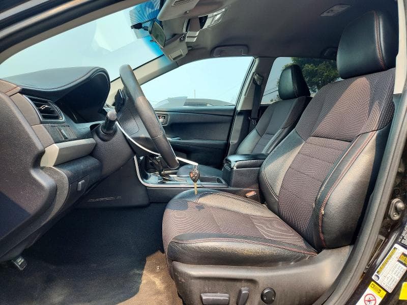 2017 TOYOTA CAMRY SE 7