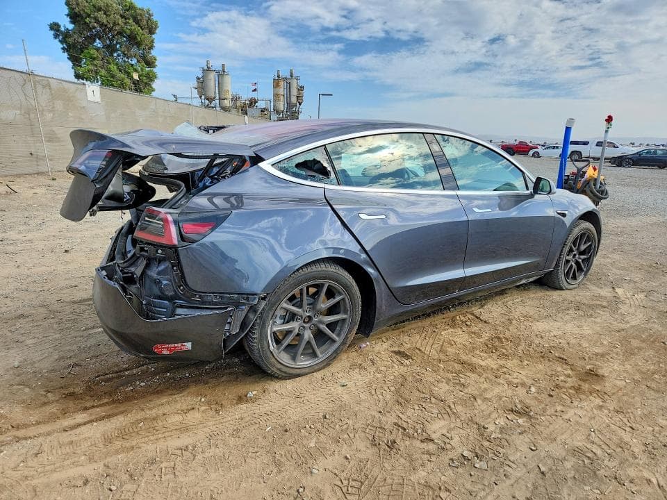 2017 TESLA MODEL 3 3
