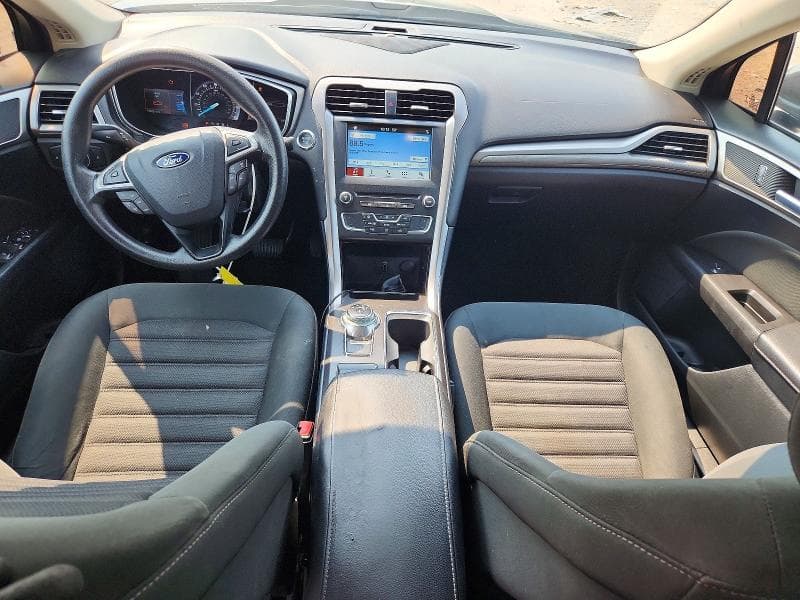 2017 FORD FUSION SE 8