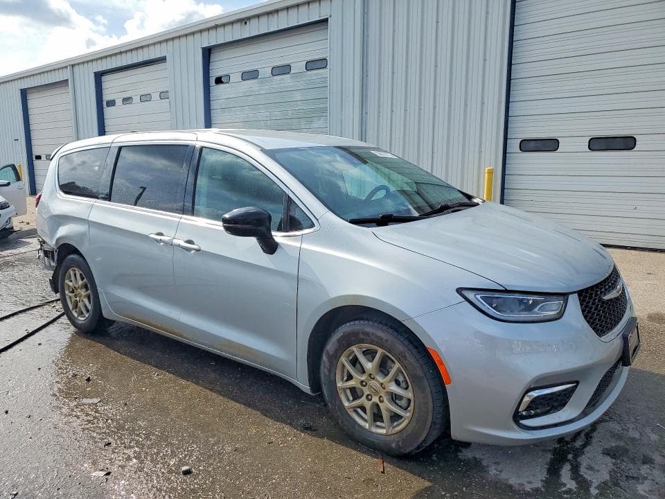 2024 CHRYSLER PACIFICA TOURING L 4