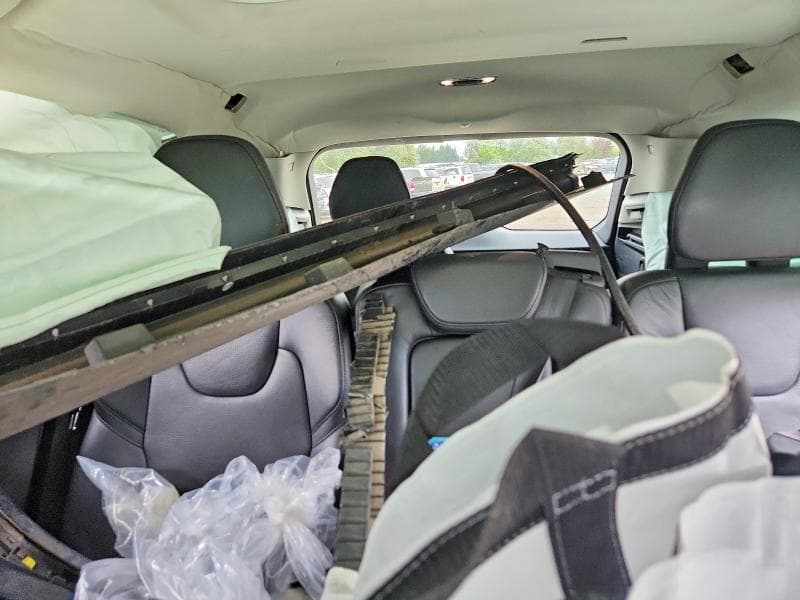 2019 VOLVO XC90 T6 MOMENTUM 10