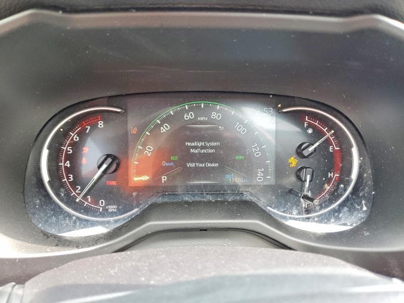 2025 TOYOTA RAV4 XLE 9