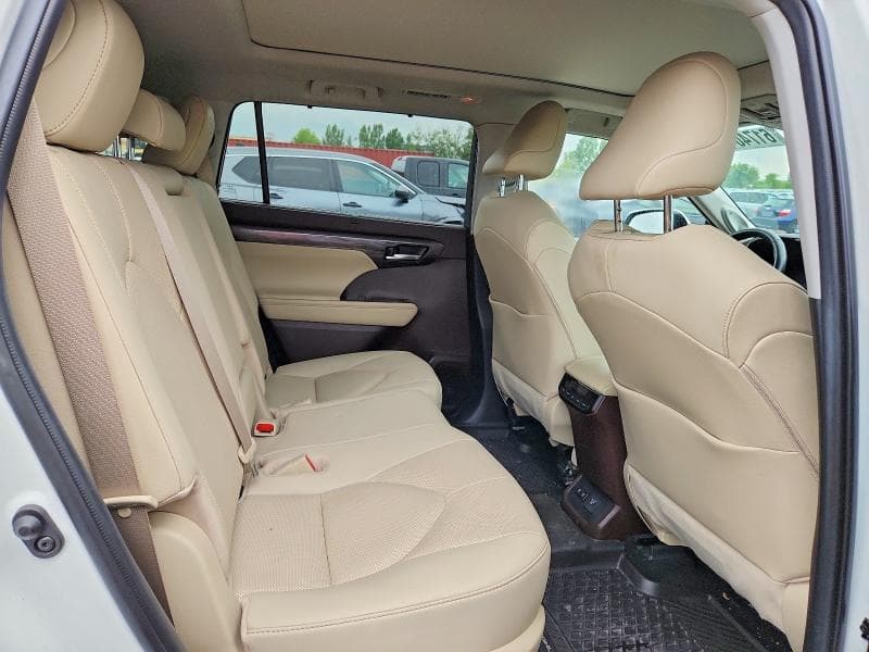 2020 TOYOTA HIGHLANDER HYBRID LIMITED 11