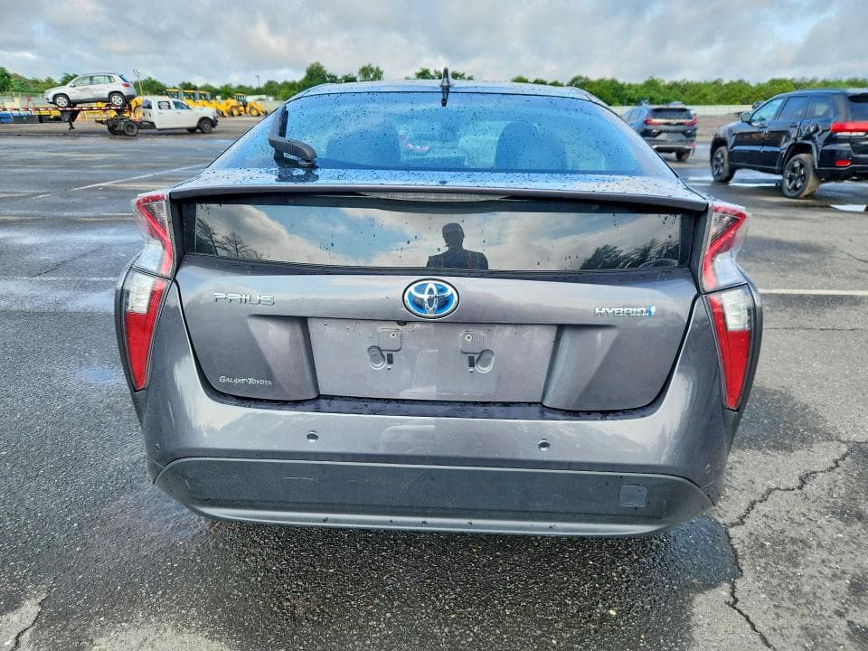 2018 TOYOTA PRIUS FOUR 6