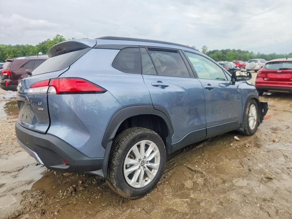 2024 TOYOTA COROLLA CROSS LE 3