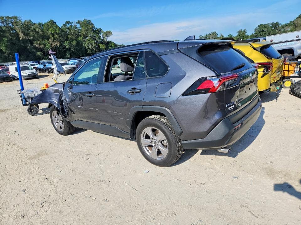 2023 TOYOTA RAV4 XLE 2