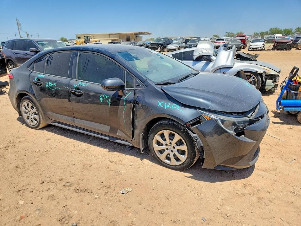 2022 TOYOTA COROLLA LE 4