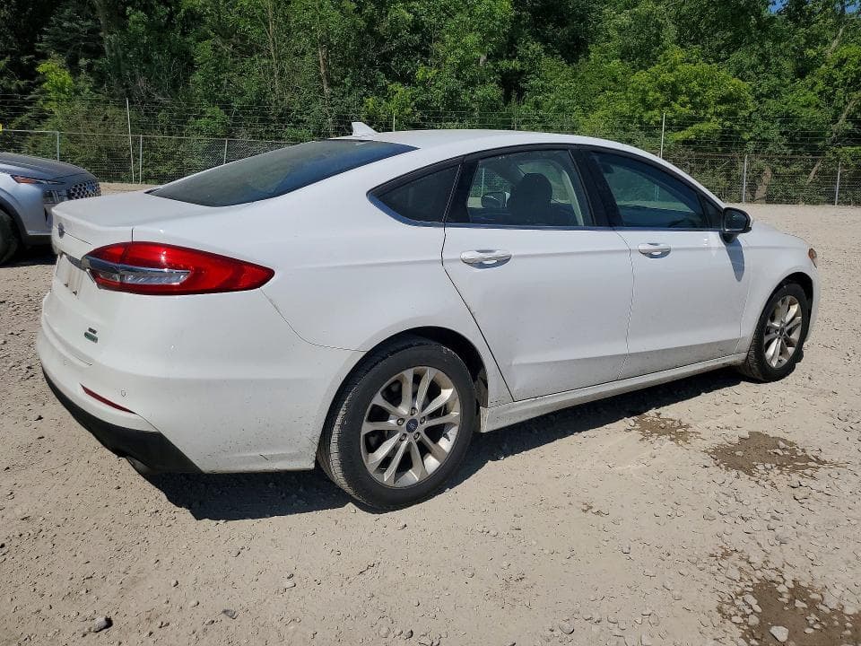 2020 FORD FUSION SE 3