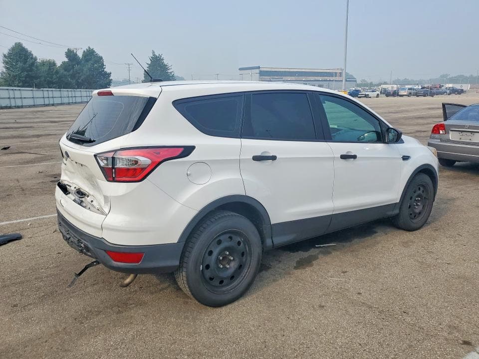 2017 FORD ESCAPE S 3