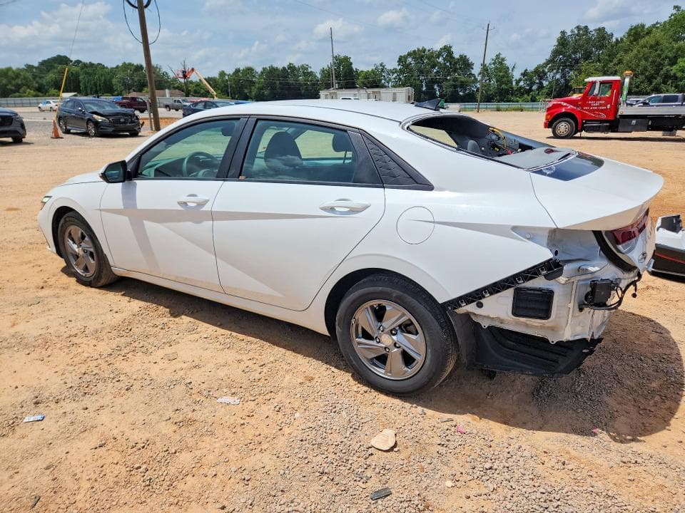 2024 HYUNDAI ELANTRA SE 2