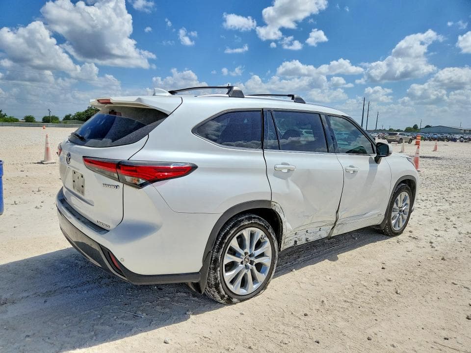2023 TOYOTA HIGHLANDER HYBRID LIMITED 3