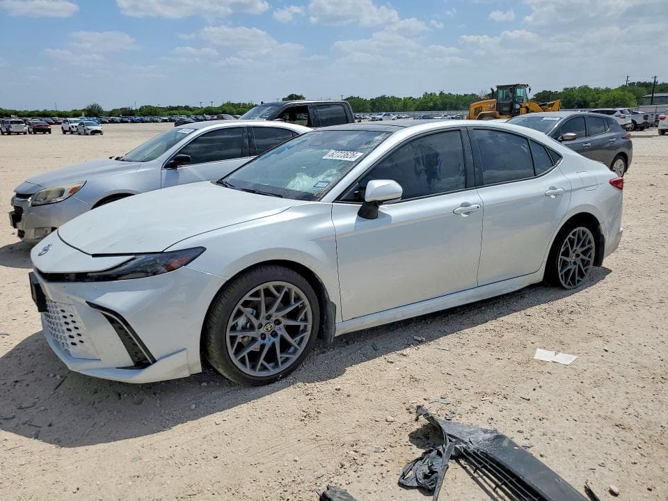 2025 TOYOTA CAMRY XSE