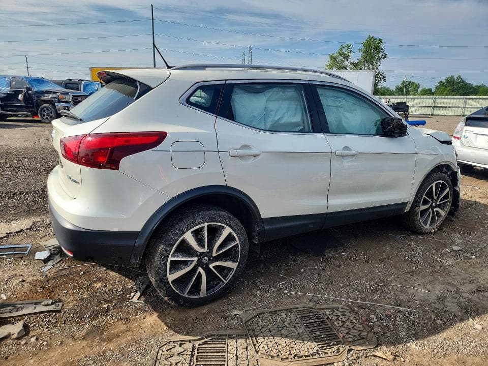 2017 NISSAN ROGUE SPORT SL 3