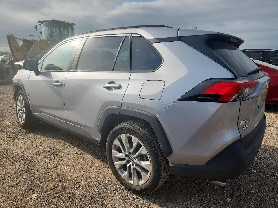 2025 TOYOTA RAV4 XLE PREMIUM 2