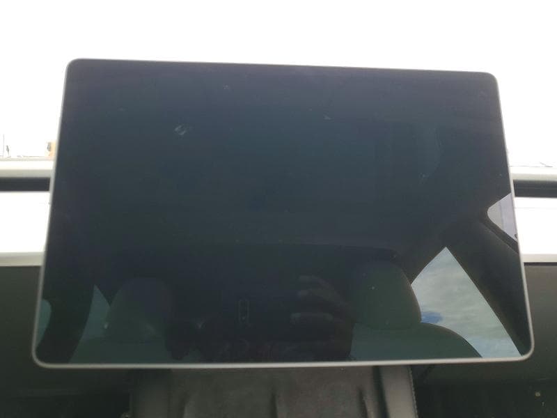 2022 TESLA MODEL 3 9