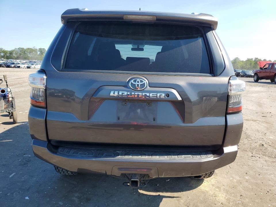 2017 TOYOTA 4RUNNER SR5 6