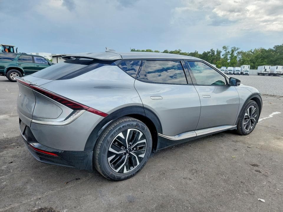 2022 KIA EV6 WIND 3