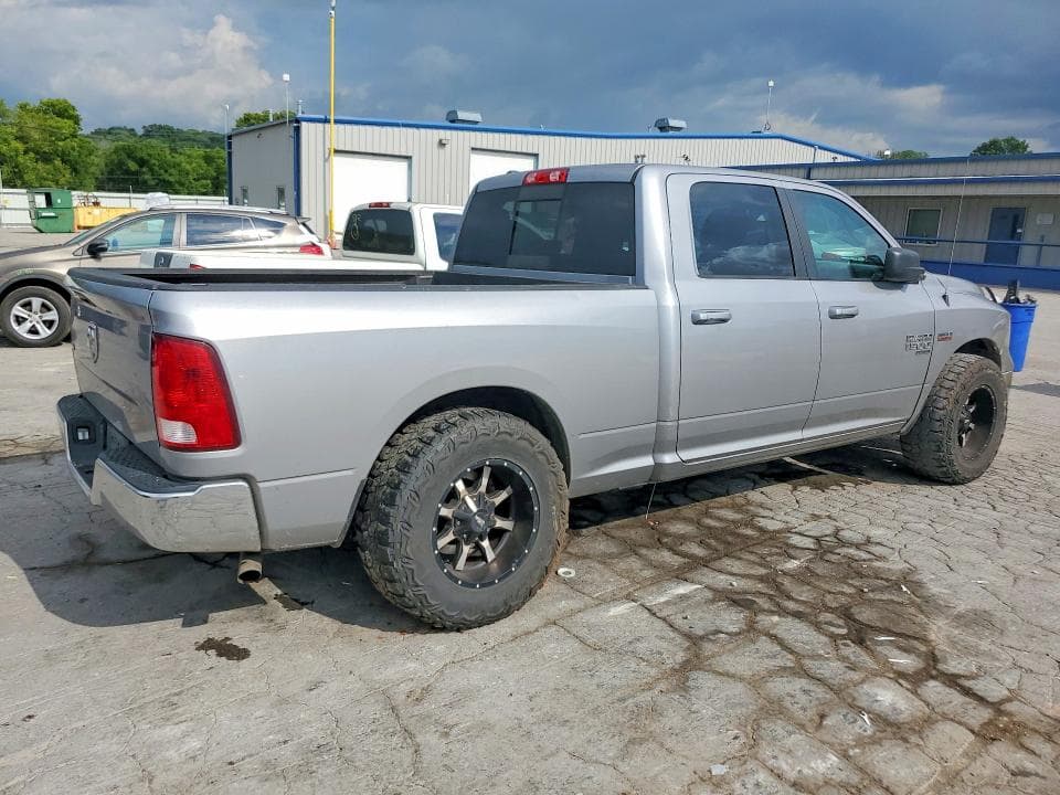 2020 RAM 1500 CLASSIC SLT 3