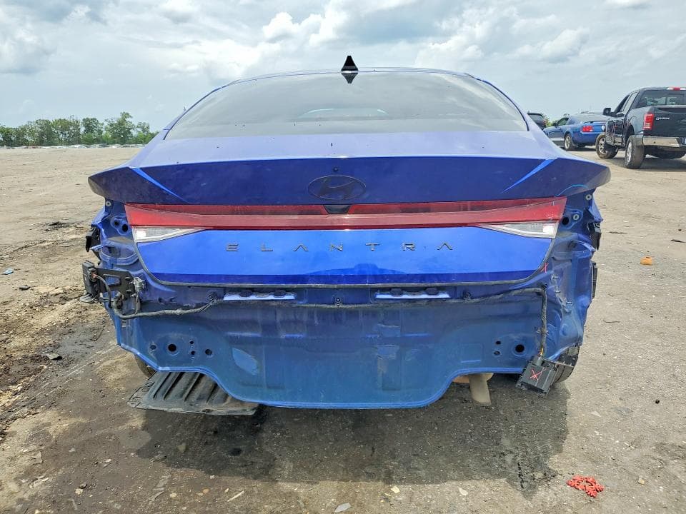 2024 HYUNDAI ELANTRA SE 6