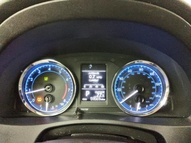 2017 TOYOTA COROLLA LE 9