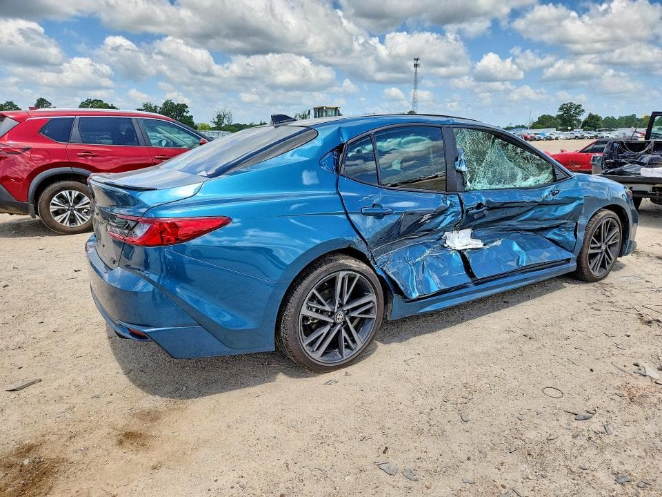 2025 TOYOTA CAMRY XSE 3