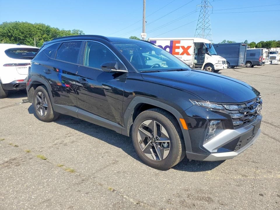 2026 HYUNDAI TUCSON SEL 4