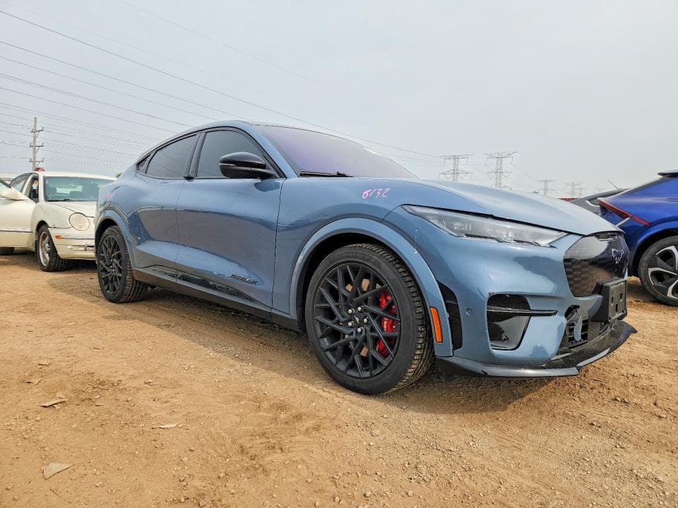 2023 FORD MUSTANG MACH-E GT 4