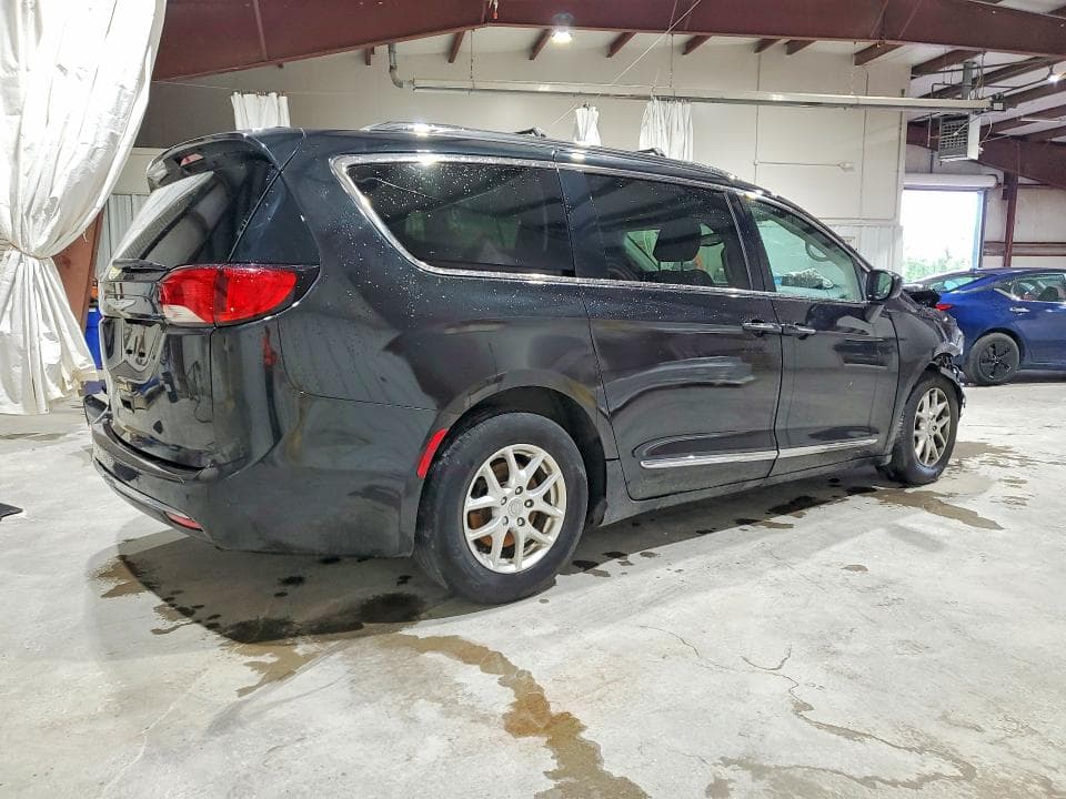 2020 CHRYSLER PACIFICA TOURING L 3