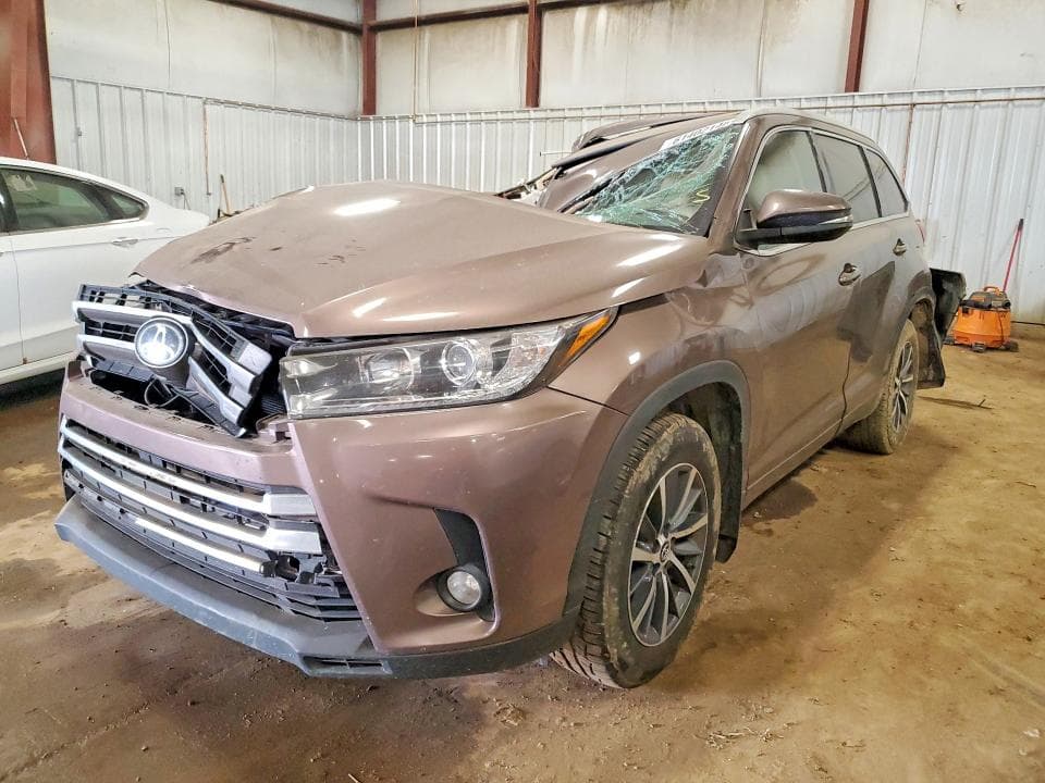 2017 TOYOTA HIGHLANDER XLE - 1