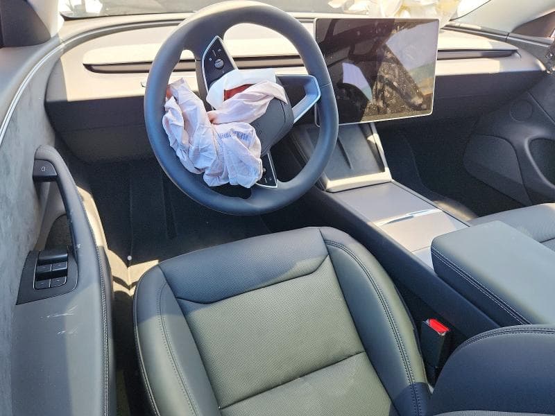 2026 TESLA MODEL 3 8