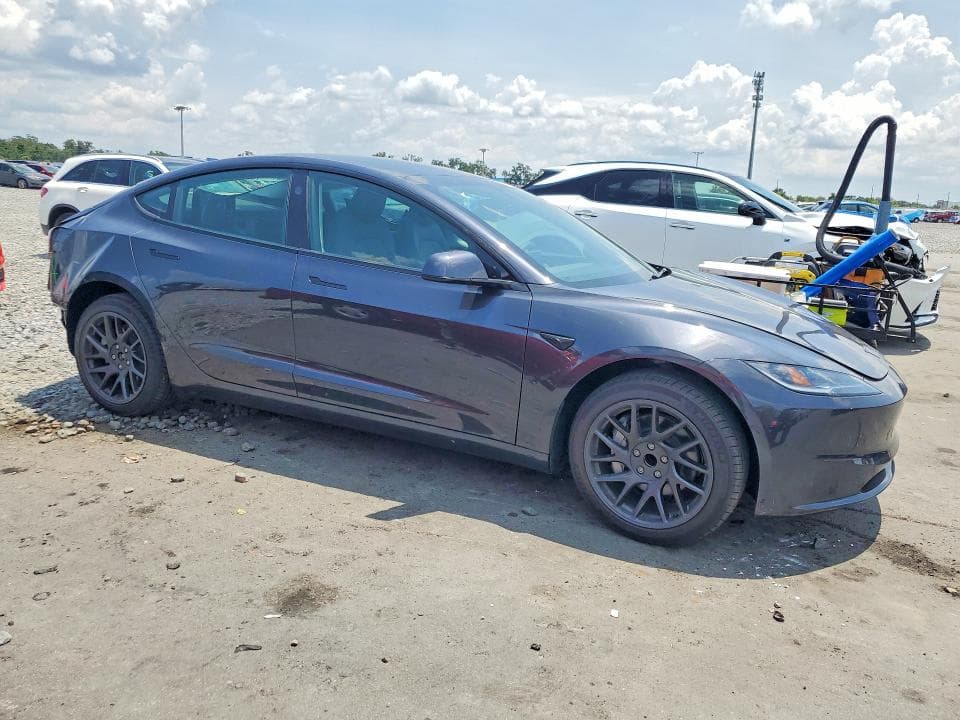 2026 TESLA MODEL 3 4