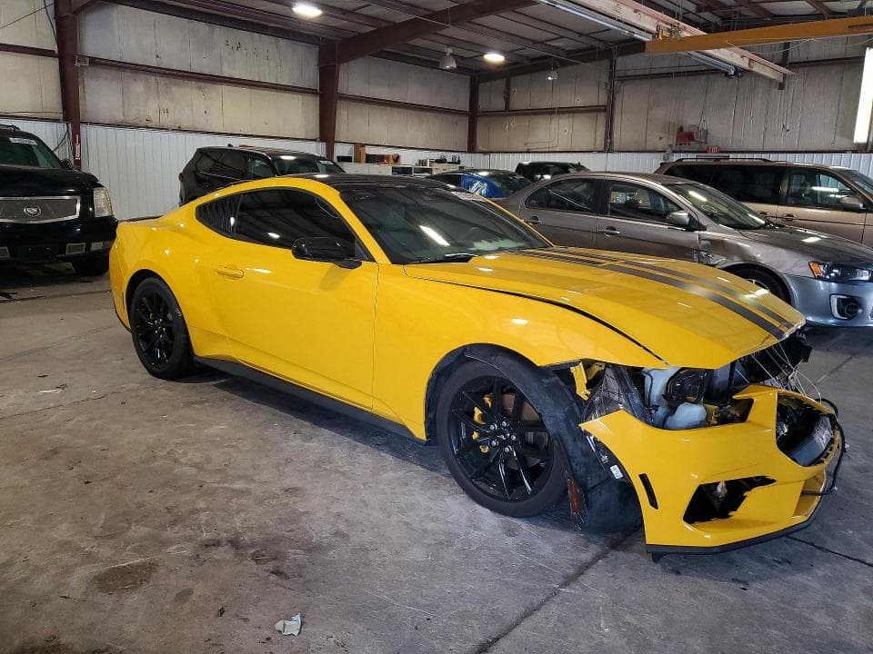 2024 FORD MUSTANG 4
