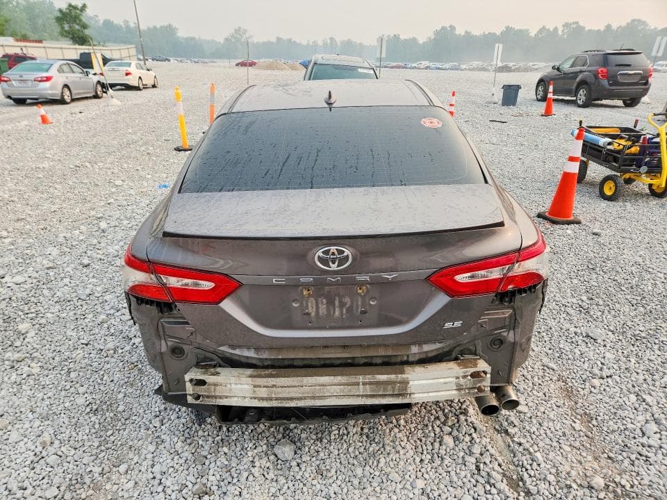 2019 TOYOTA CAMRY SE 6