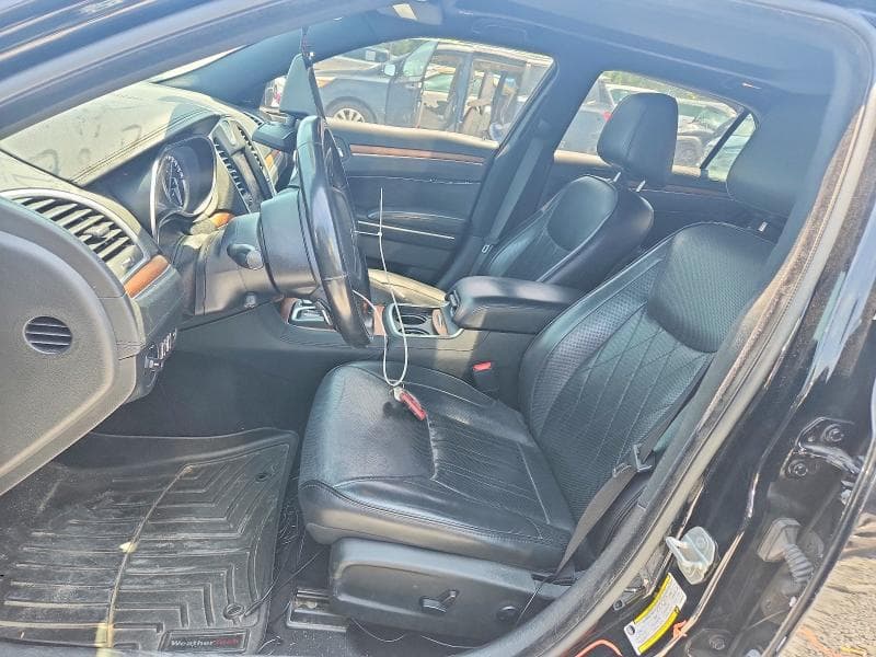 2019 CHRYSLER 300C 7