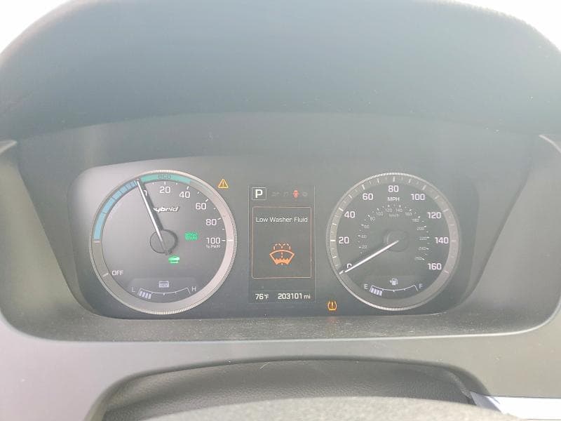 2017 HYUNDAI SONATA HYBRID LIMITED 9