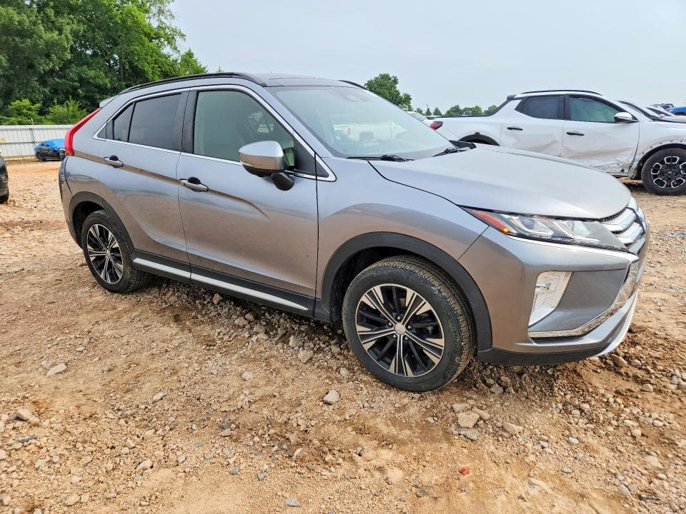 2020 MITSUBISHI ECLIPSE CROSS SE 4