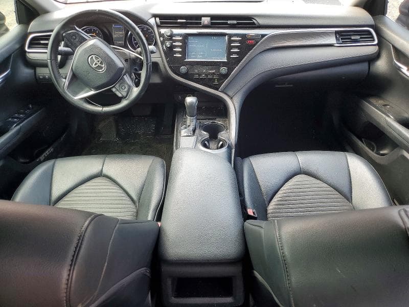 2018 TOYOTA CAMRY SE 8