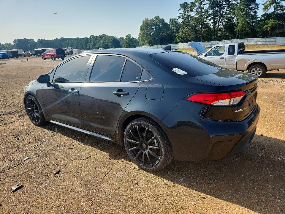 2022 TOYOTA COROLLA LE 2