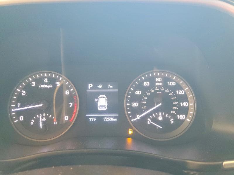 2020 HYUNDAI TUCSON SE 9