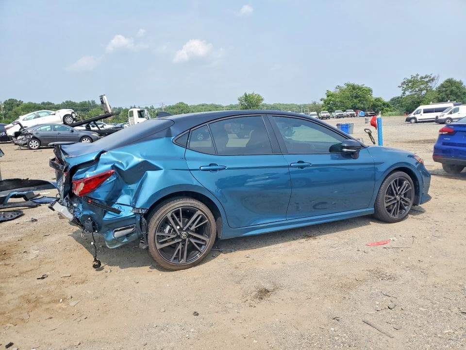 2026 TOYOTA CAMRY XSE 3