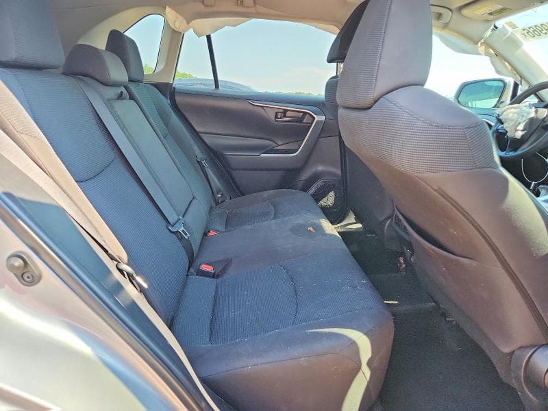 2022 TOYOTA RAV4 LE 11