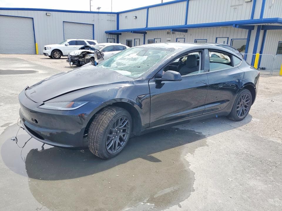 2026 TESLA MODEL 3 - 1
