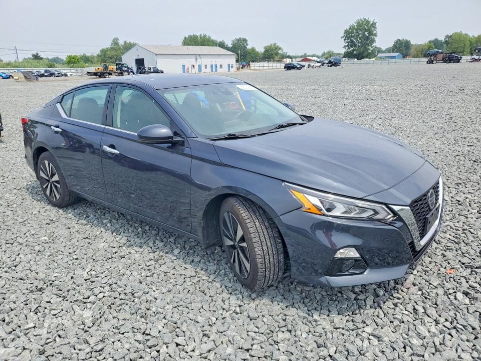 2020 NISSAN ALTIMA SV 4