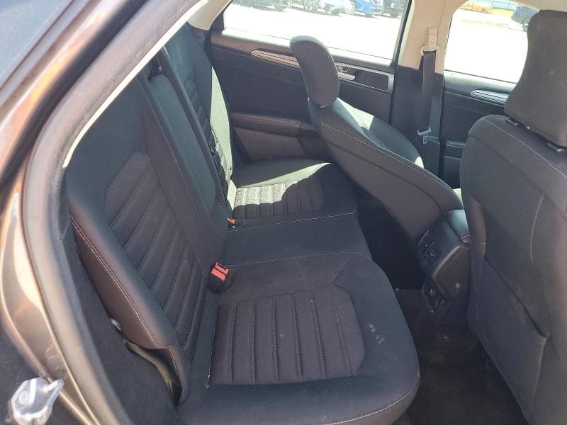 2018 FORD FUSION SE 10