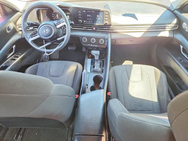 2021 HYUNDAI ELANTRA SE 8