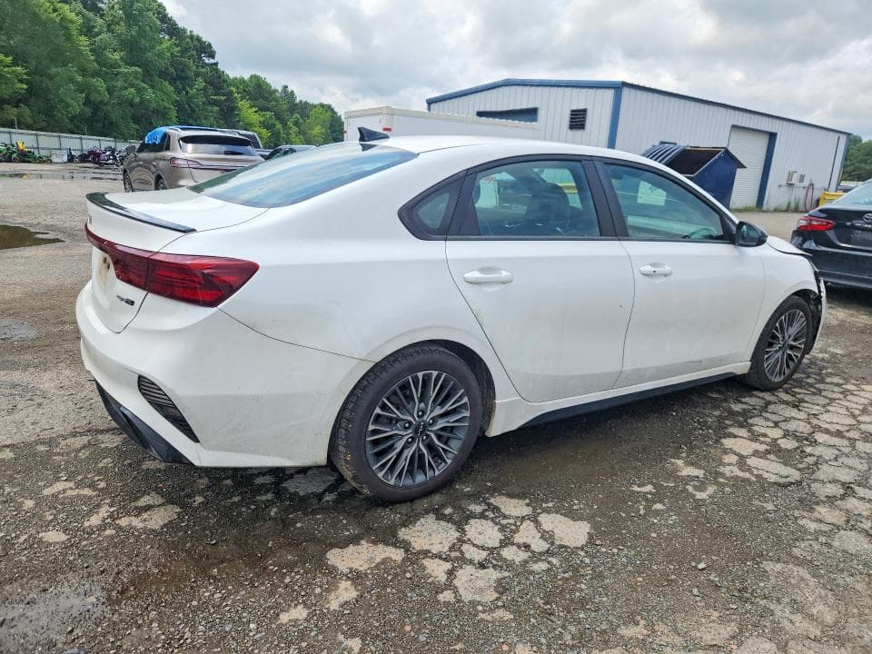 2022 KIA FORTE GT LINE 3