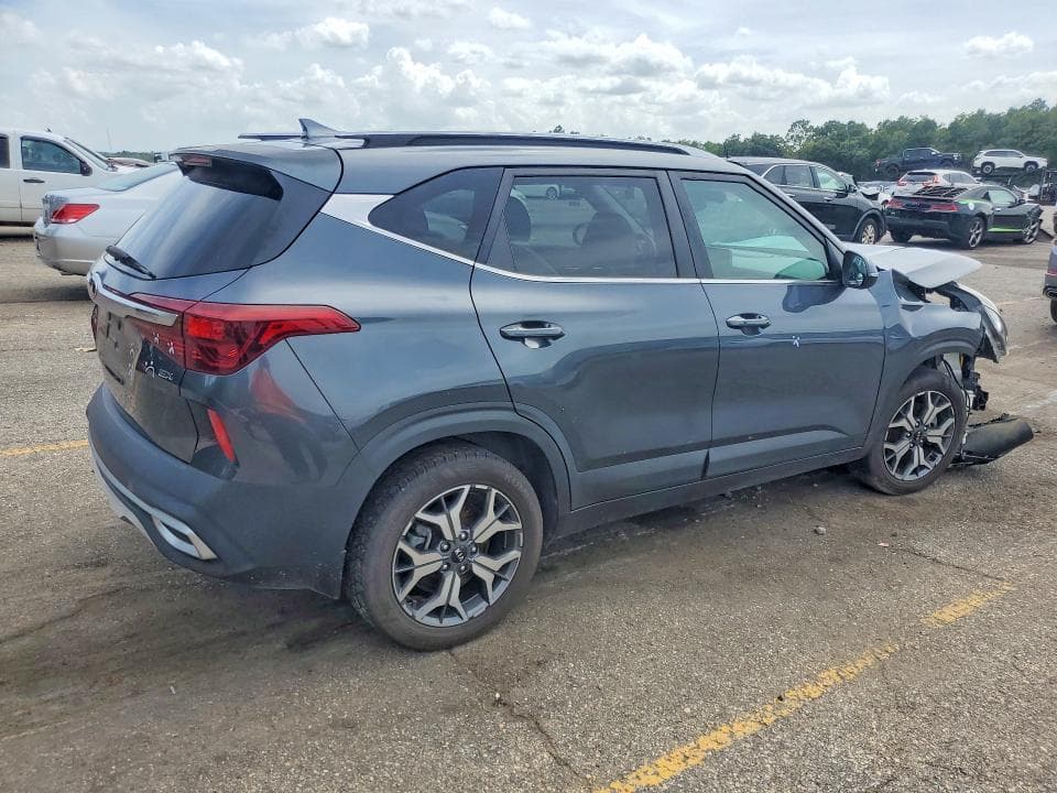 2021 KIA SELTOS EX 3