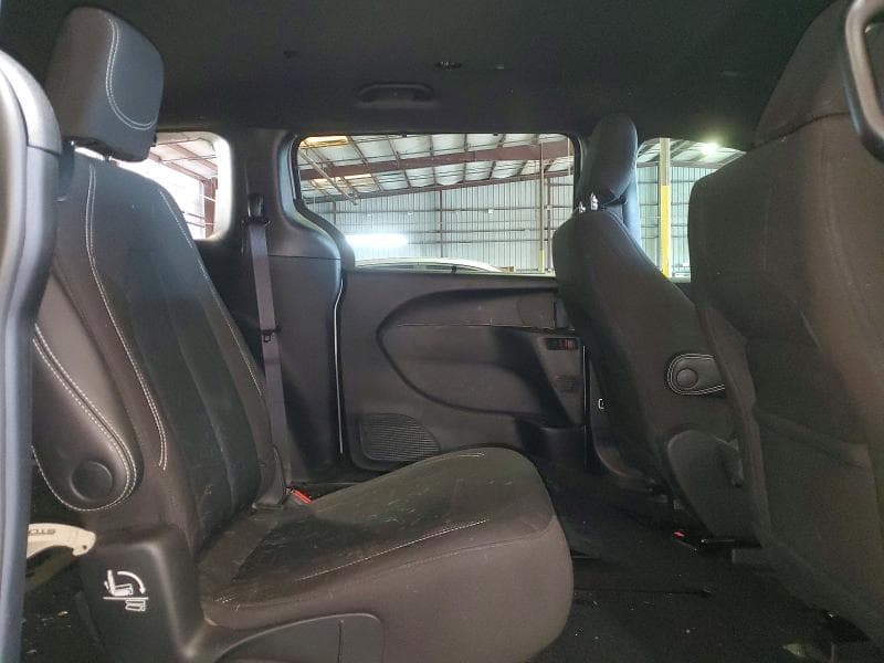 2021 CHRYSLER PACIFICA TOURING 11