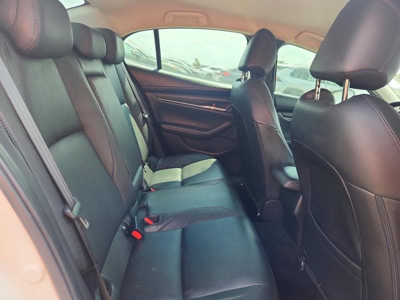 2022 MAZDA 3 SELECT 10