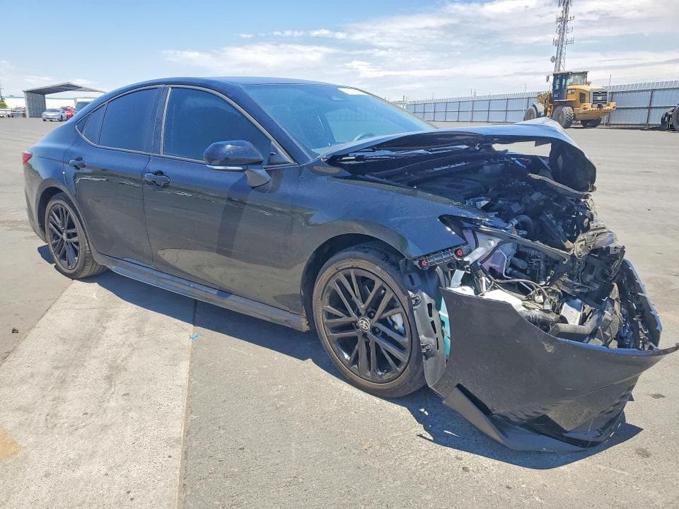 2026 TOYOTA CAMRY SE 4